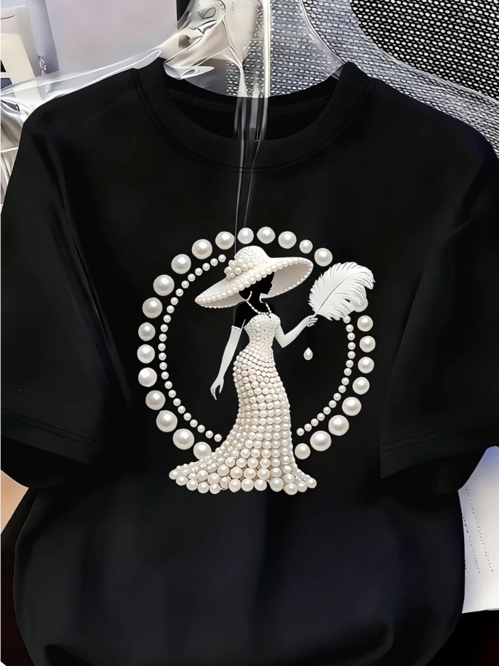❤️ NEW Black T-Shirt with Pearl-Embellished Lady Graphic